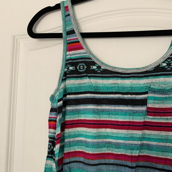 Flowy Tank Top - Picture 2 of 3